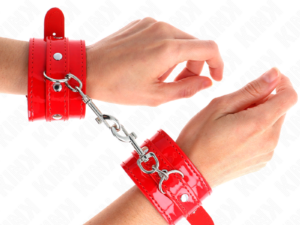 KINK - MUÑEQUERAS CON TACHUELAS ROJO AJUSTABLE 23-33 CM - Imagen 4